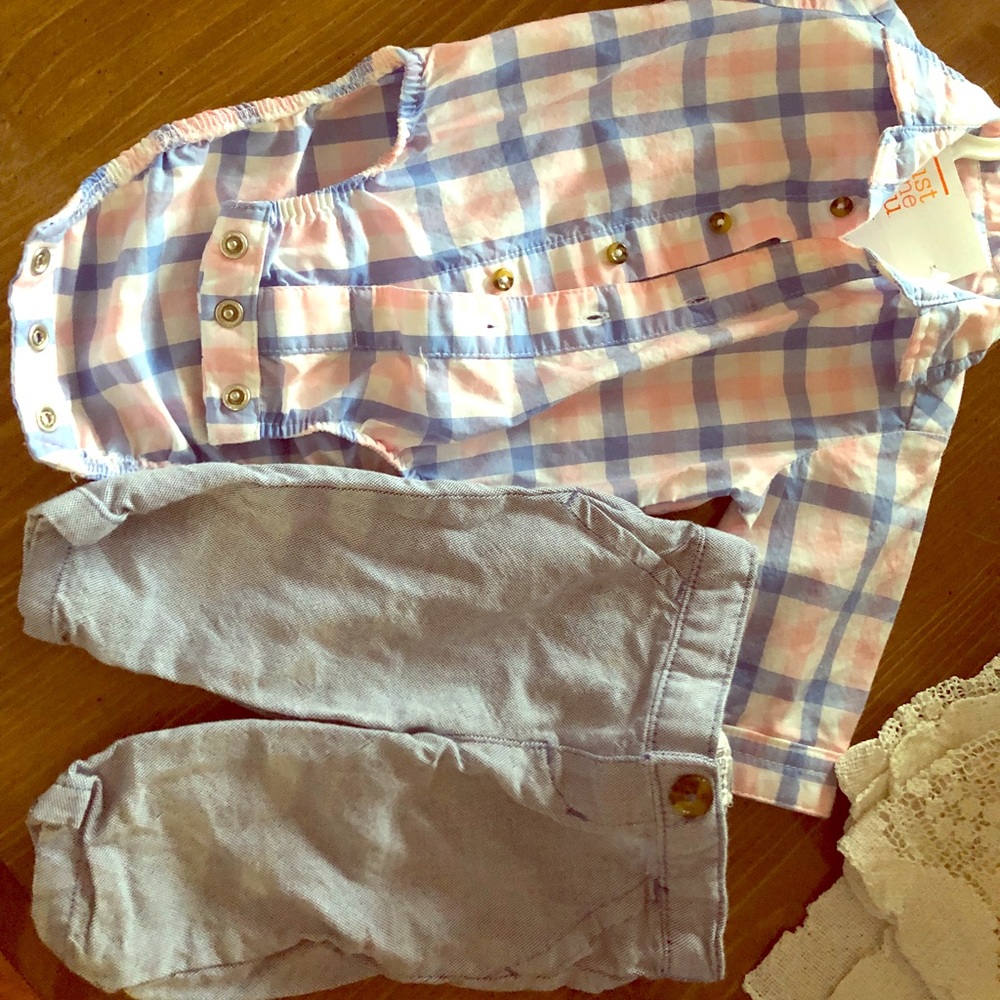 New born set of Onesie button up and soft pants
